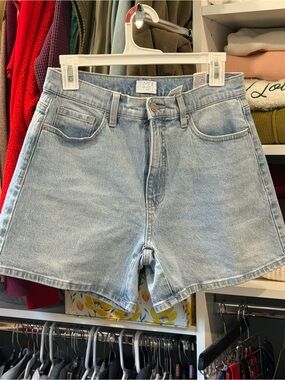 Time and Tru Light Blue High-Rise Denim Shorts, size 6, Viral